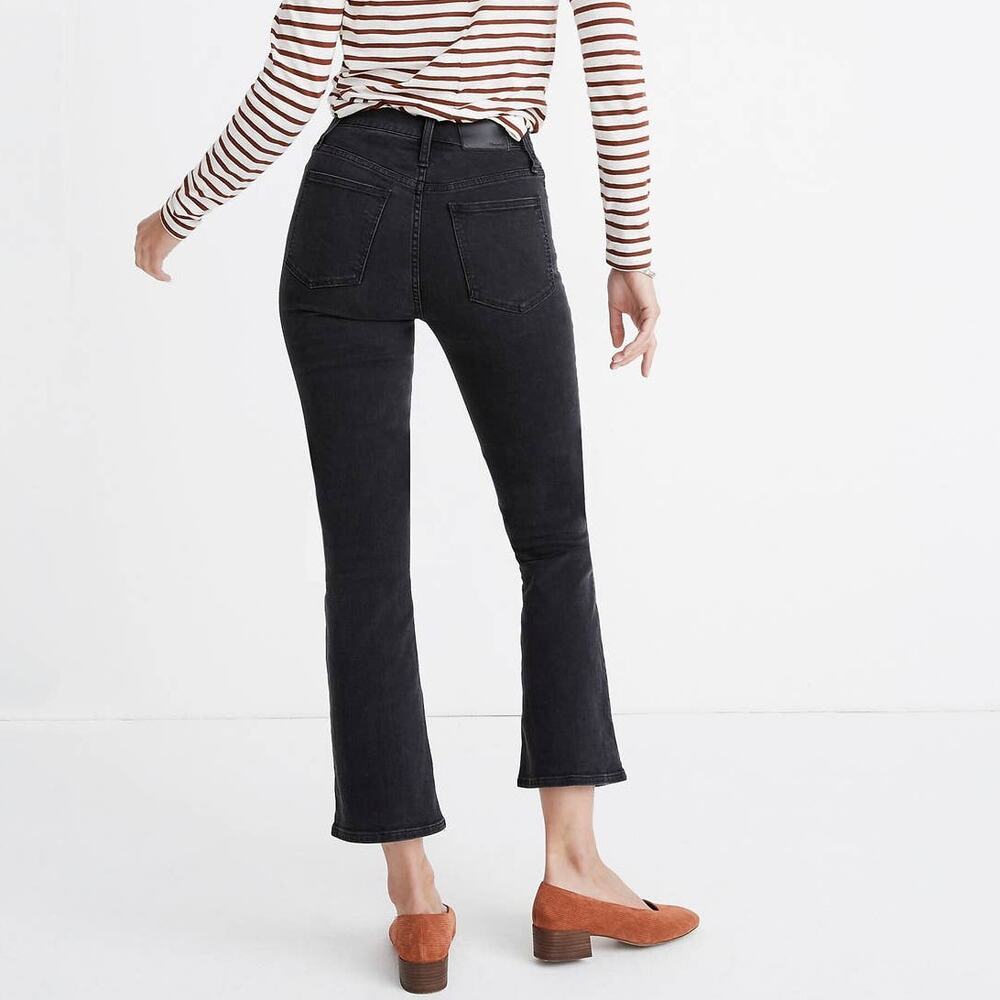 Madewell Cali Demi Boot Jeans in Bellspring Wash Button Front Edition - Picture 3 of 7